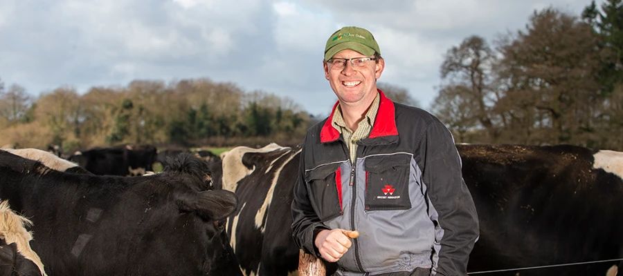 Autumn calving herd achieves over 50% milk from forage